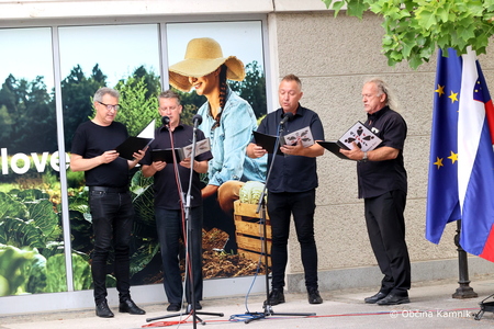 Spominska slovesnost na Trgu talcev v Kamniku (8)